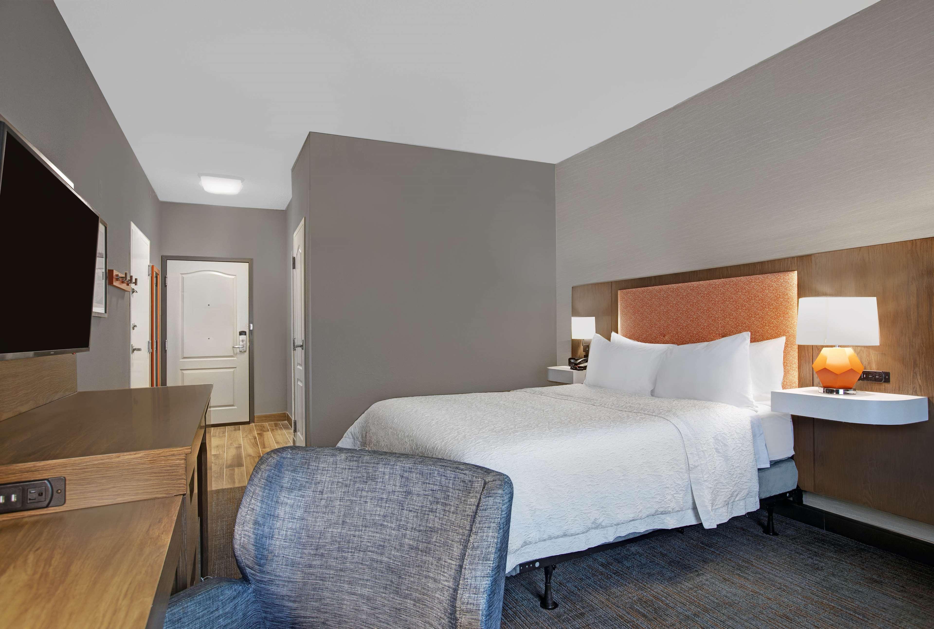 Hampton Inn Keokuk Bagian luar foto