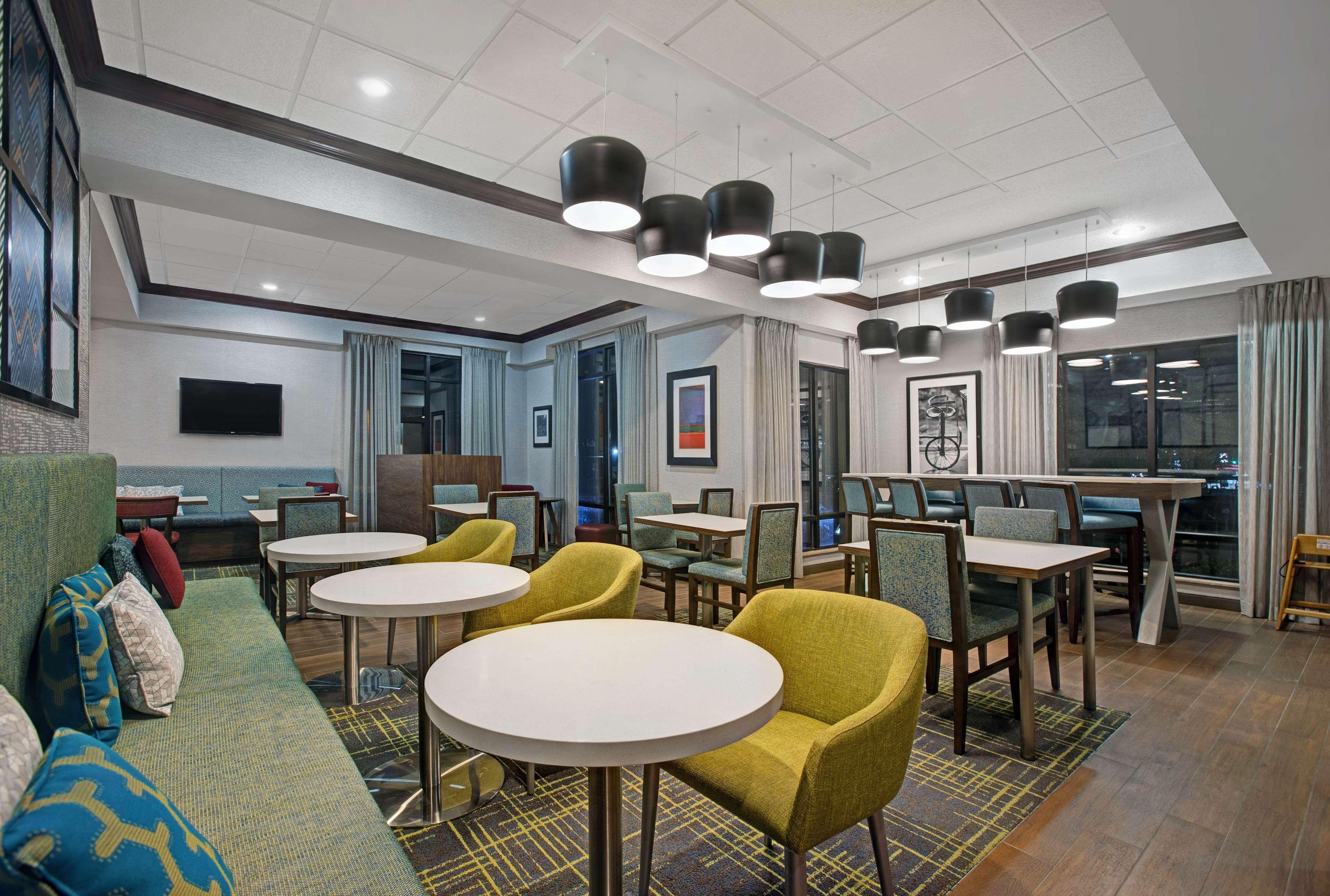 Hampton Inn Keokuk Bagian luar foto