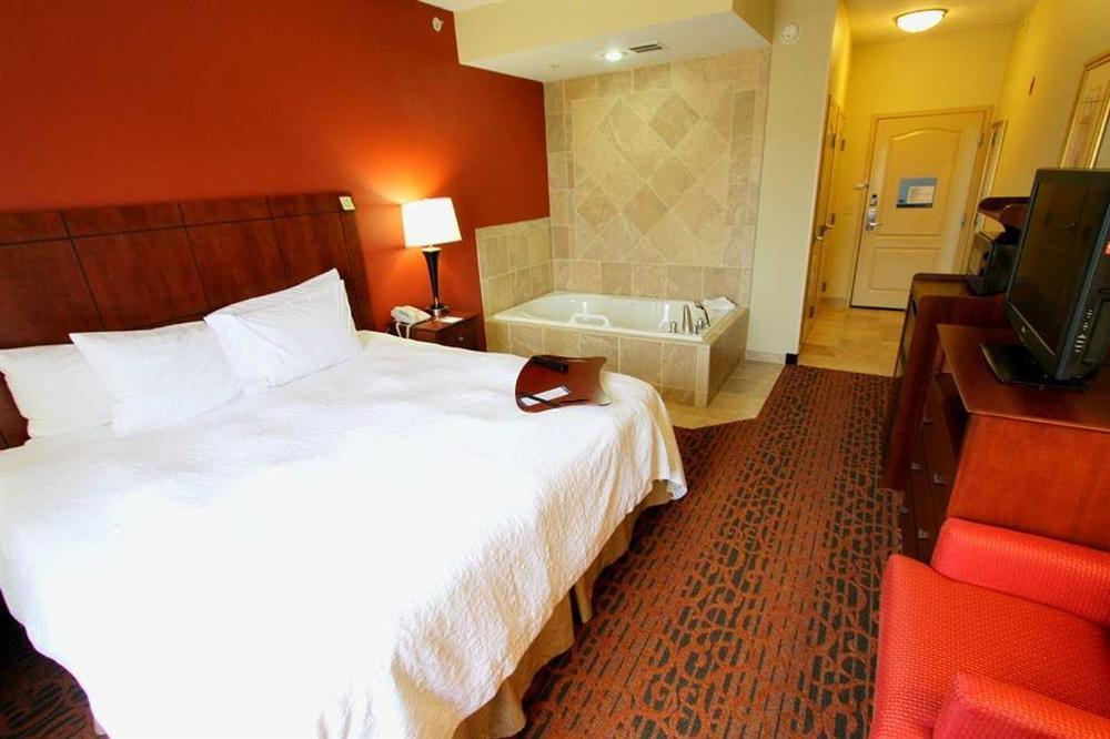 Hampton Inn Keokuk Bagian luar foto