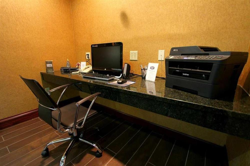 Hampton Inn Keokuk Bagian luar foto