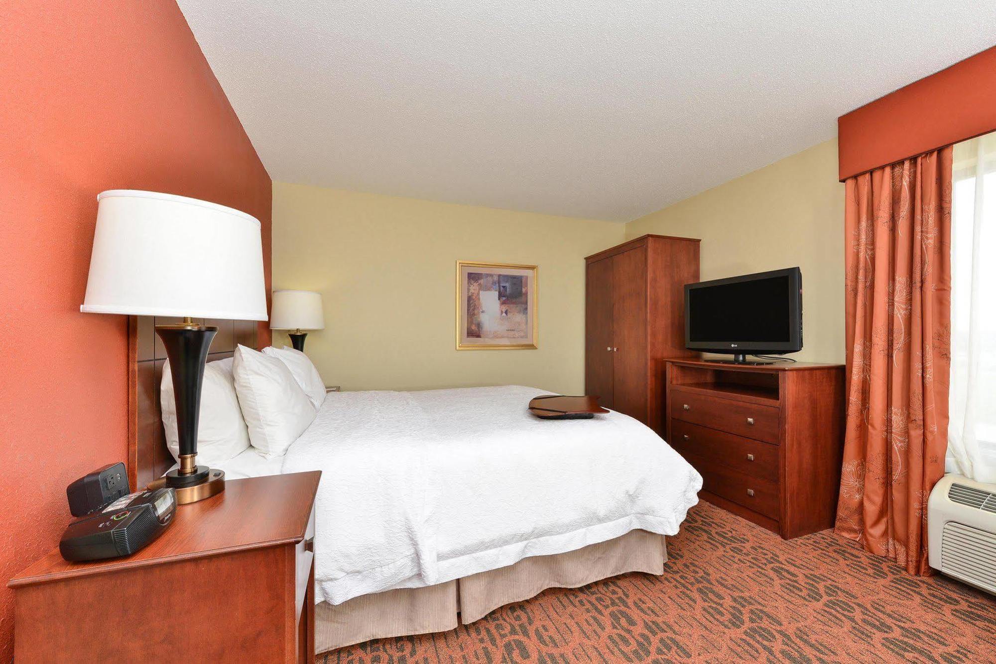 Hampton Inn Keokuk Bagian luar foto