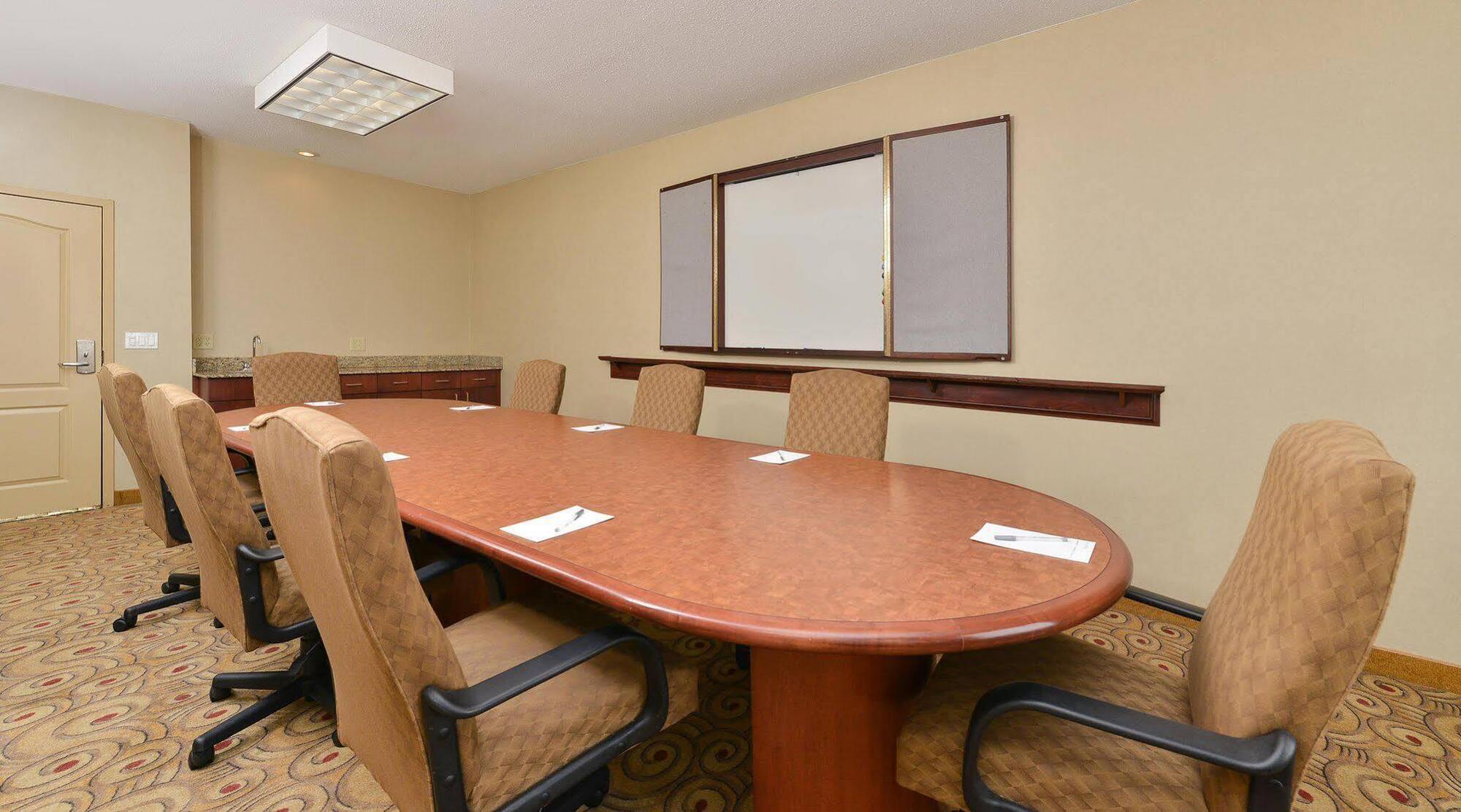 Hampton Inn Keokuk Bagian luar foto