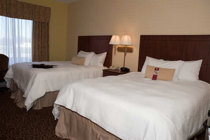 Hampton Inn Keokuk Bagian luar foto